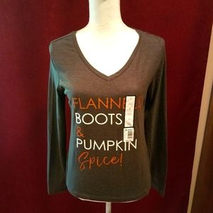 🎃 3/$15 🎃 Fall v-neck tee